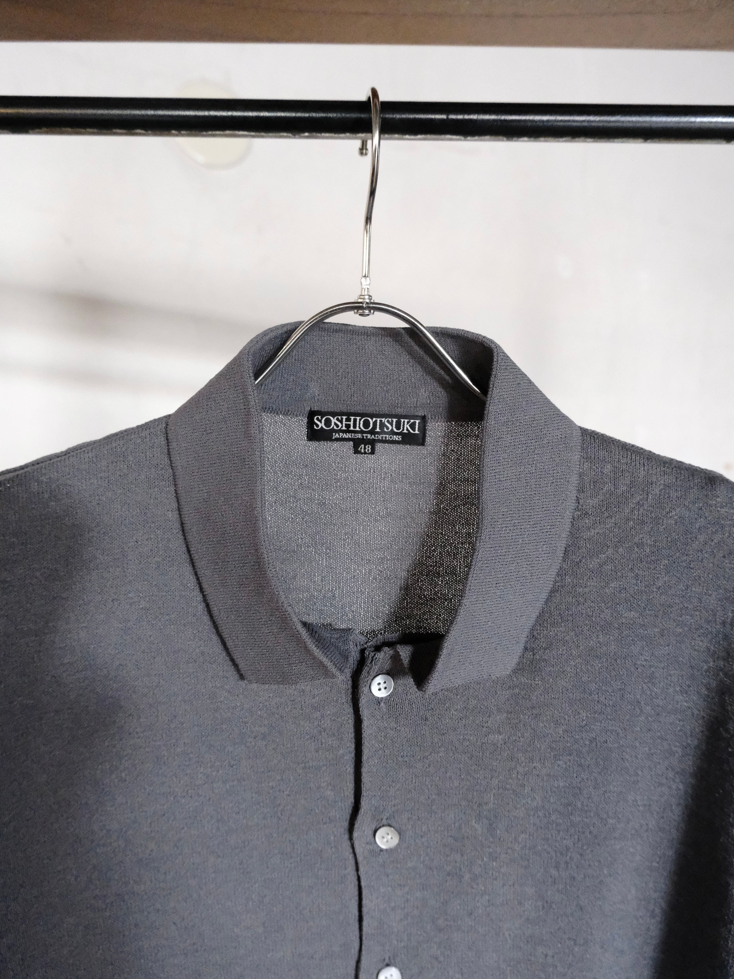 SOSHIOTSUKI】 DRAPED PLACKET POLO SHIRT | THE OUR