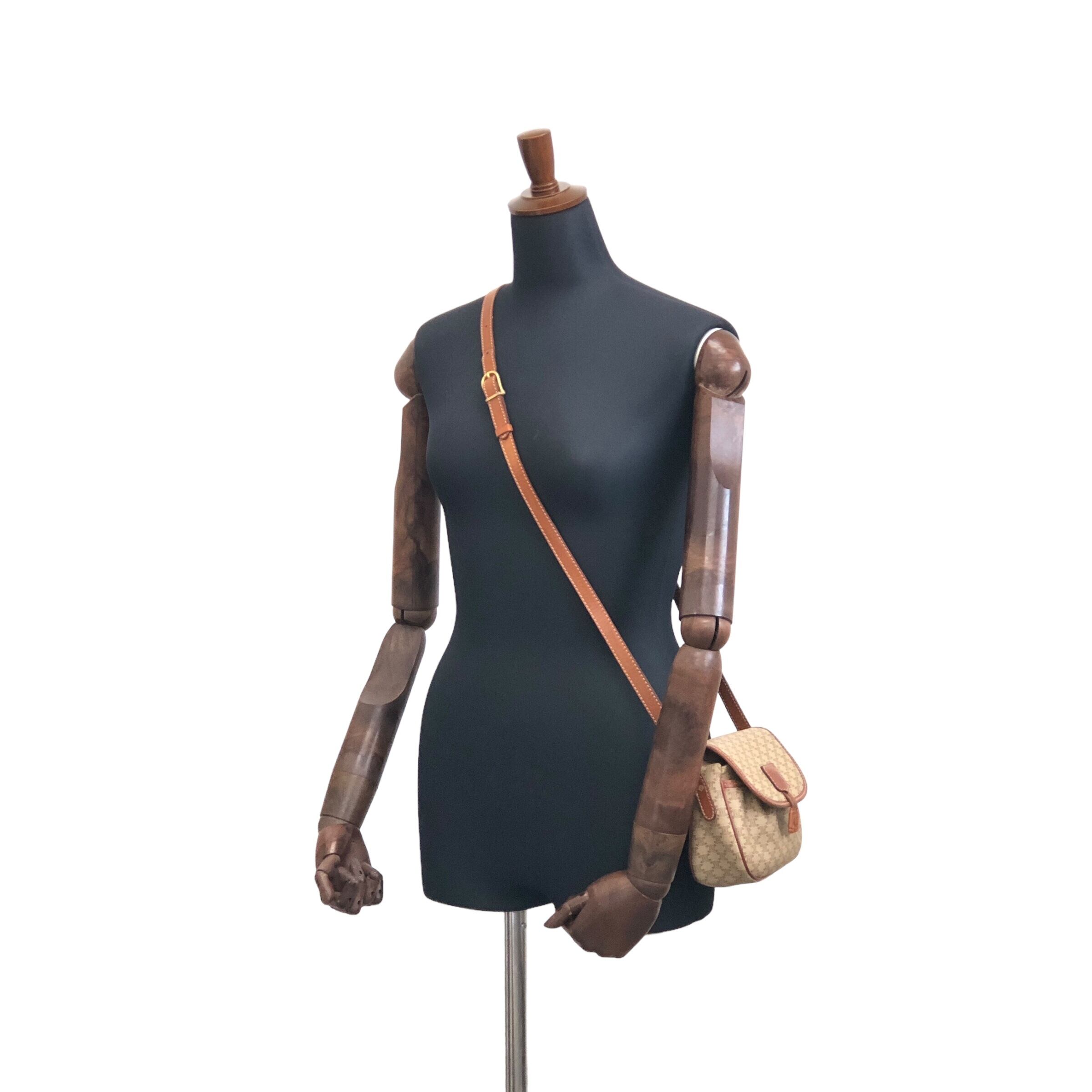 CELINE セリーヌ マカダム ショルダーバッグ ベージュ タッセル PVC