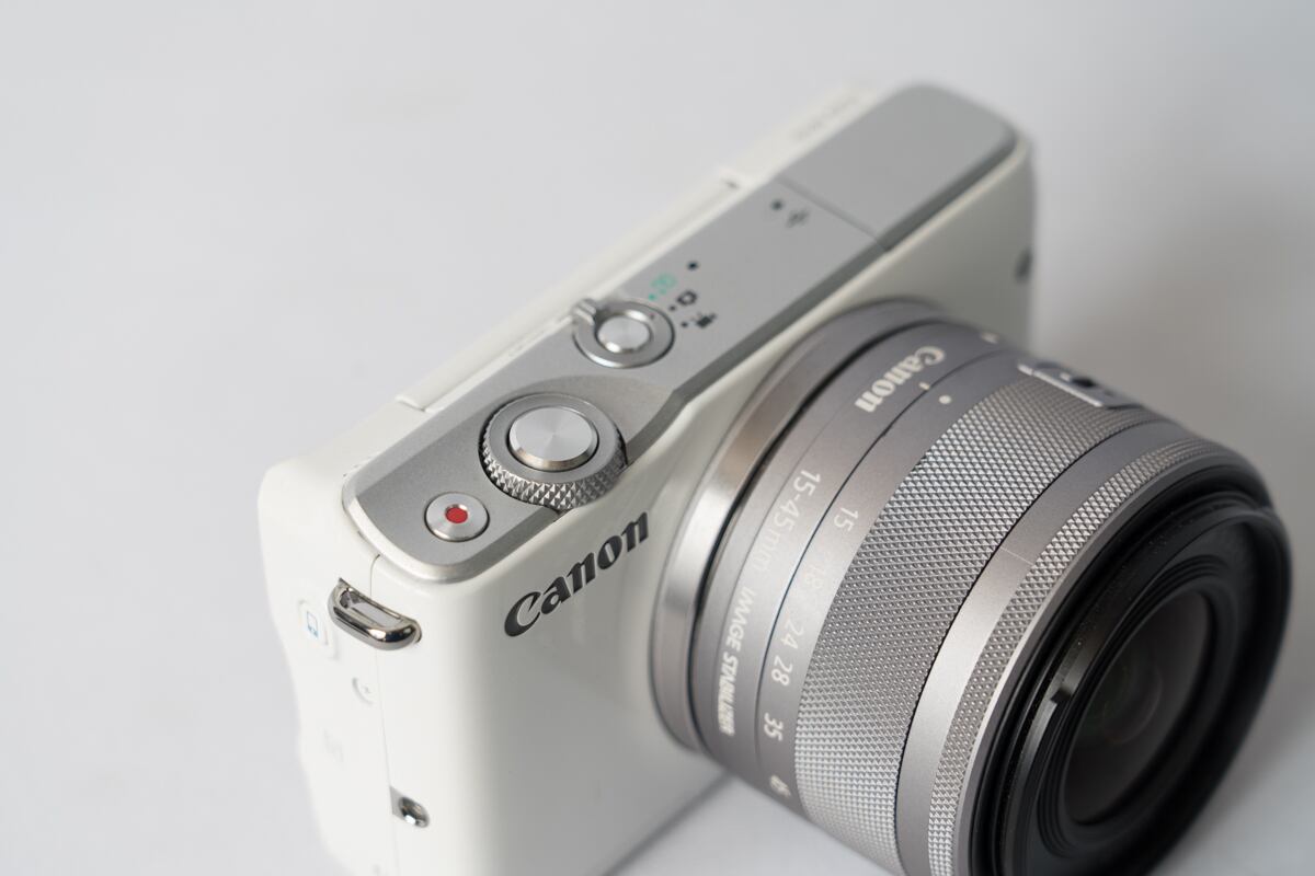 CANON EOS M10 15-45レンズセット キヤノン カメラ | studio 令宮 -REIGU-