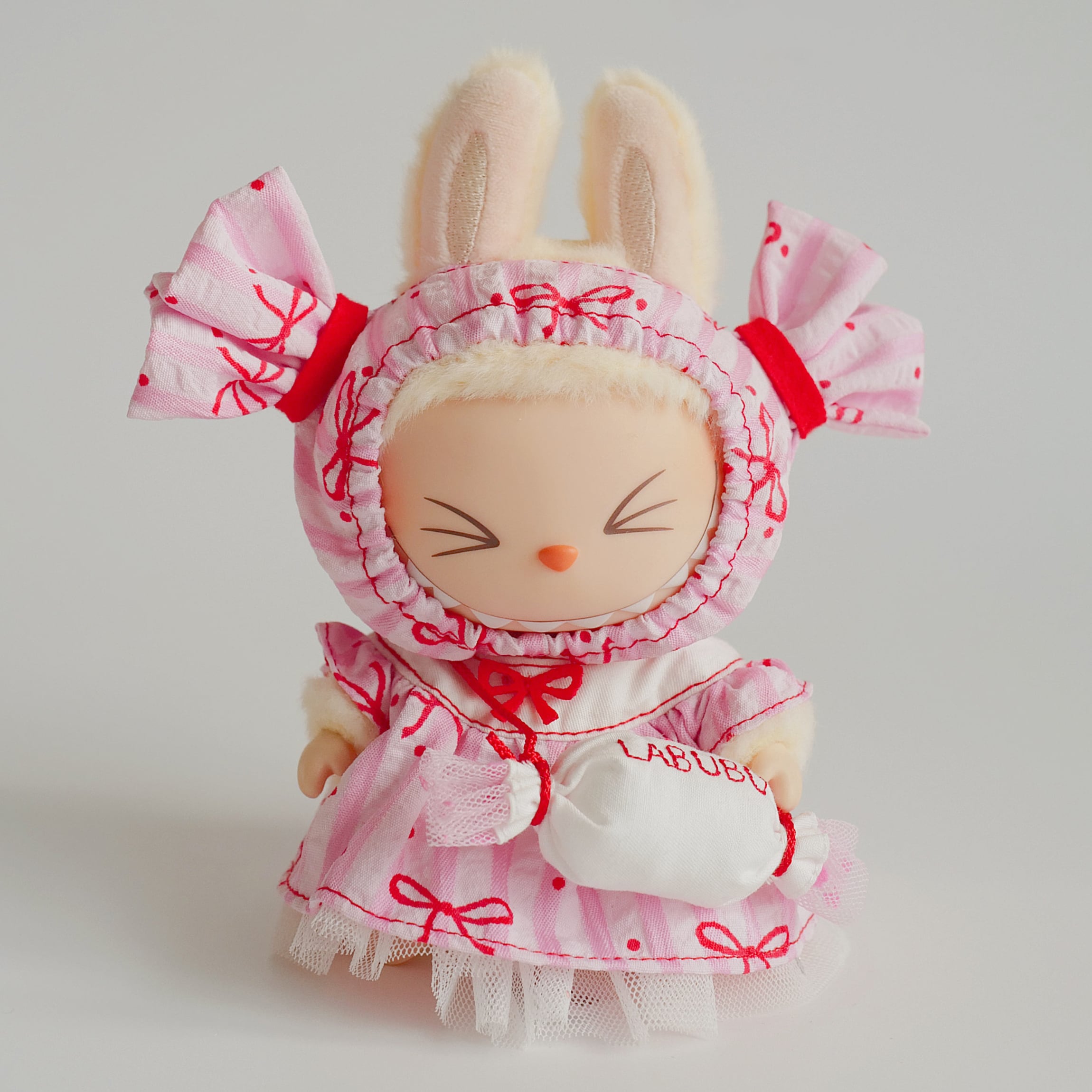 甘すぎ注意!スイートで可愛い 唯一無二のコーデ♡ LABUBU ラブブ ピンクキャンディセット キャンディショルダー付き 17cmドール用 超萌え