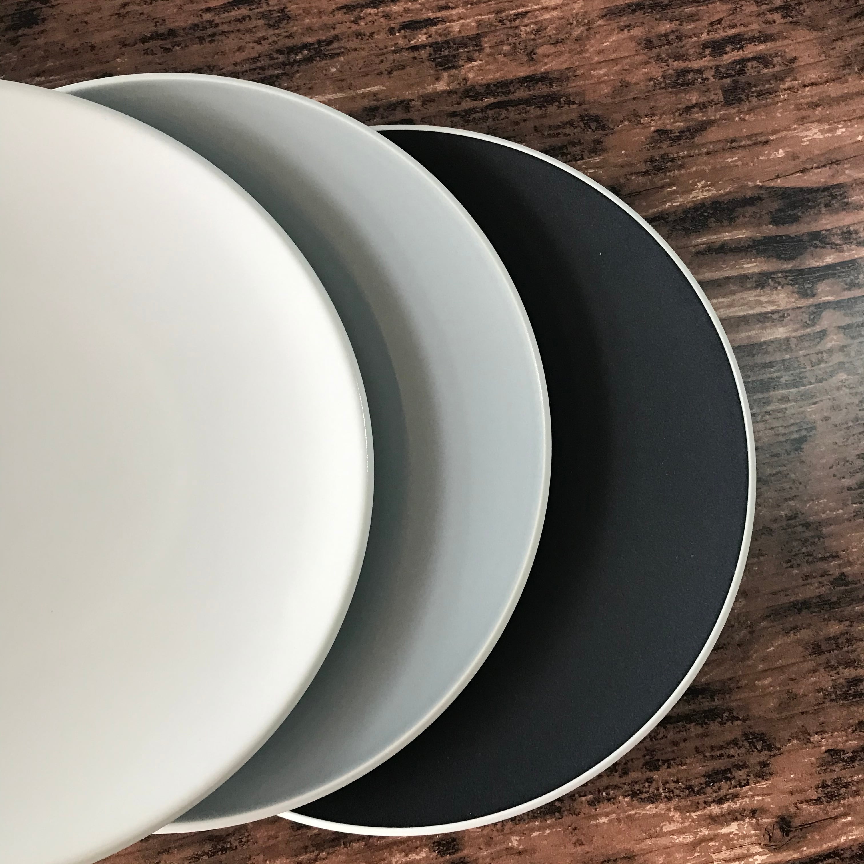 カルマ（Calma）27.5cmプレート【モノトーン3色】丸皿 シンプルモダン