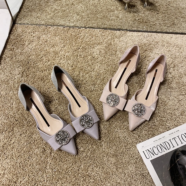 先のとがったハイヒールの女性の細かいかかと2020年春新しいラインストーンワイルドネット赤シングルシューズプロの作業靴女性の潮 部族の婦人靴8829694