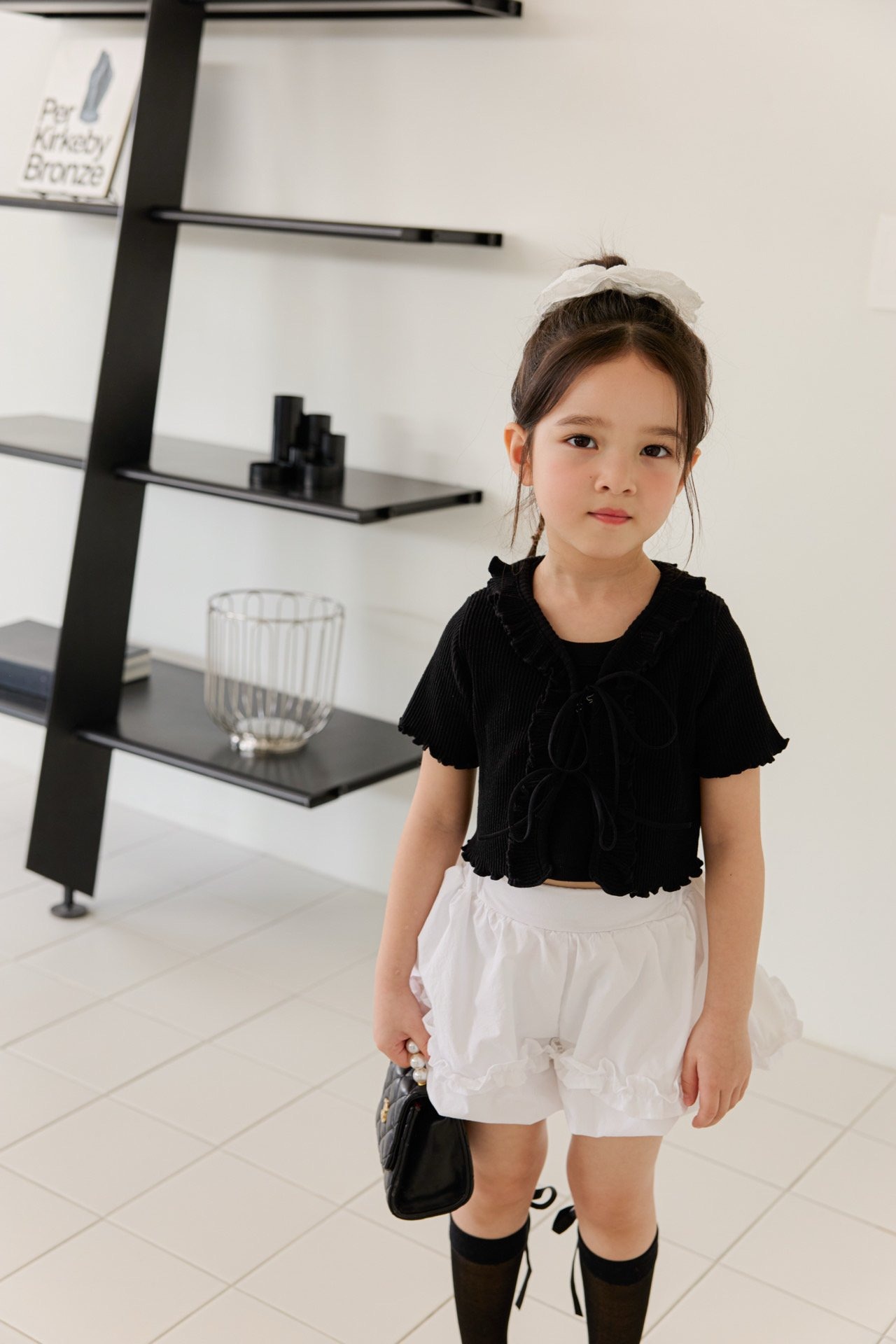 [DOREDORE] needlepoint ribbed Sleeveless (13/15) / [도레도레] 자수골지나시 (13/15)