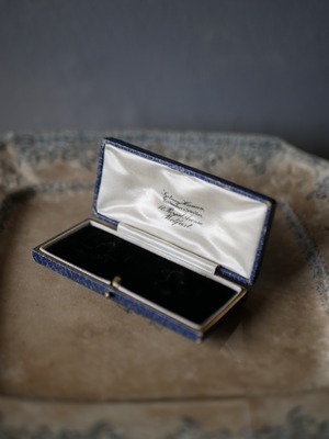 ジュエリーケース　イヤリング用　宝飾店　ジュエリーショップ　アンティークケース　アンティークのある生活