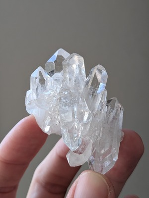 トマスゴンサガ水晶 ⭓ クラスター ⭔ ブラジル・ミナスジェライス州産