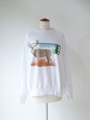 90s Deer Wildlife Print Sweatshirt