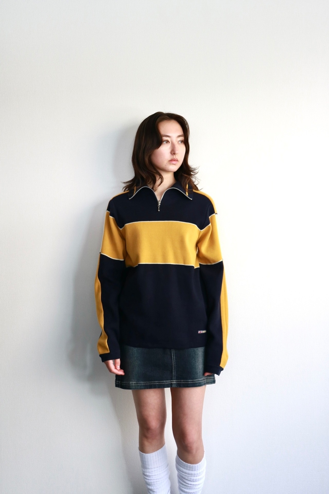 Line design half zip knit sweater