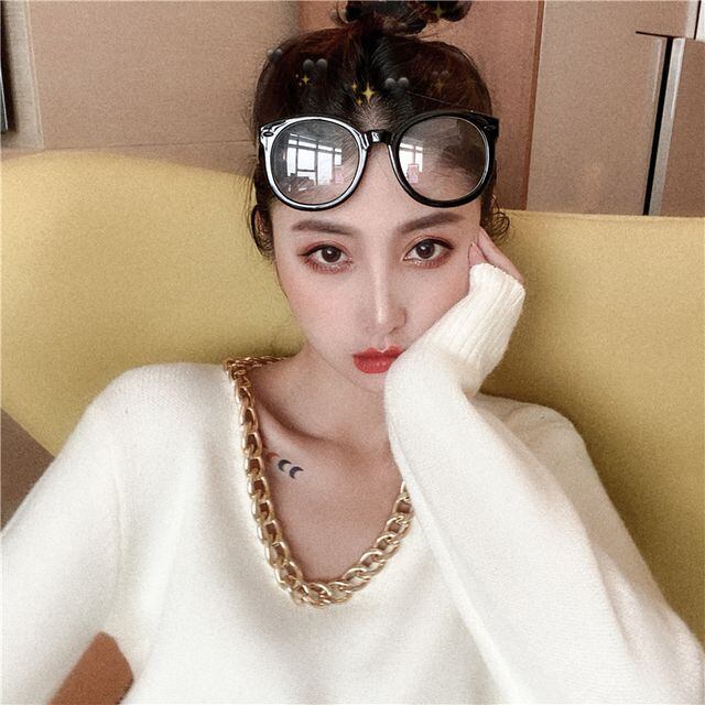 【予約販売】セーター レディース 秋 冬 Vネック セーター チェーン ネックレス付き ホワイト ブラック