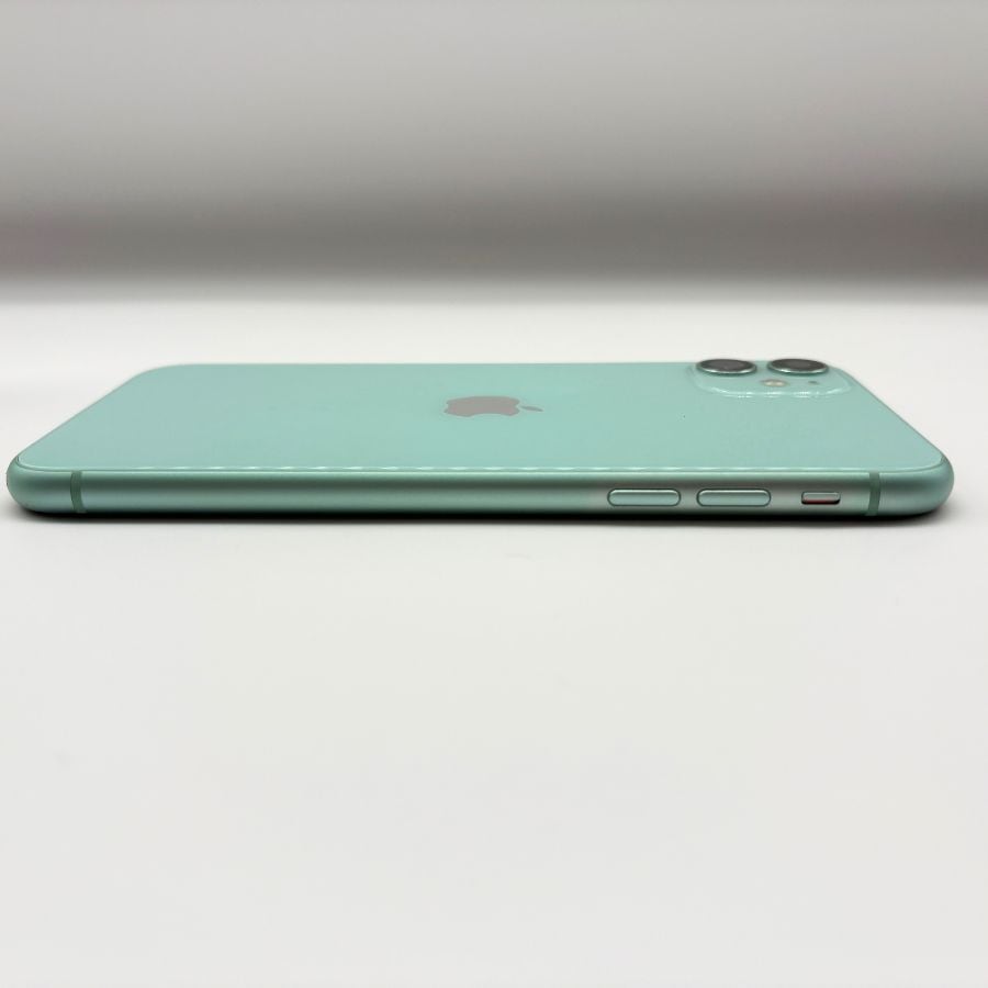 iPhone11 グリーン 64GB simフリー版　背面ひび割れあり Amazon | 【整備済み品】 Apple iPhone 11 64GB グリーン SIMフリー