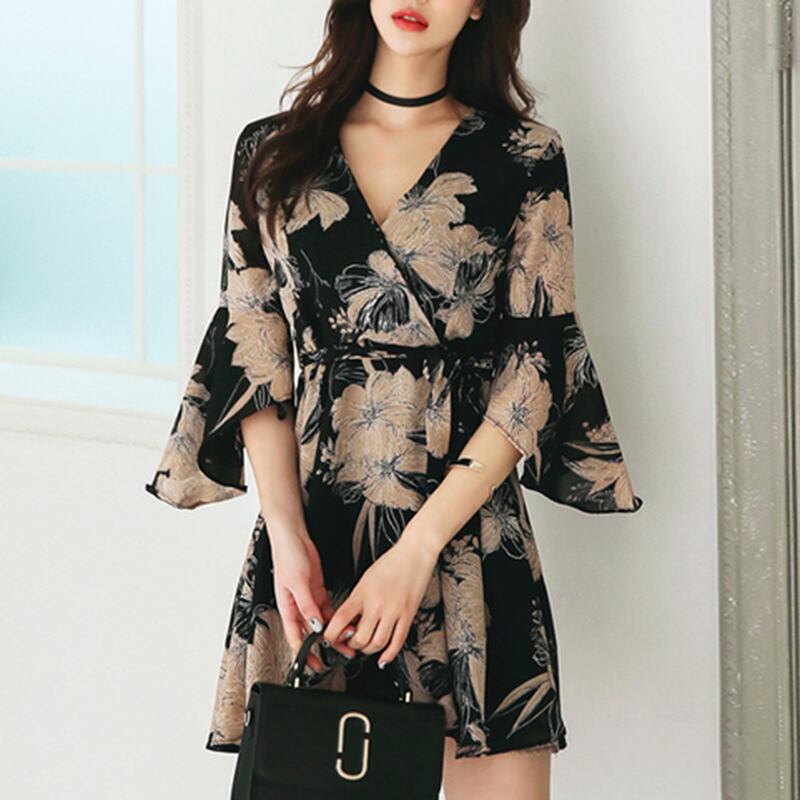 花柄シフォン・Vネックフレア袖ラップワンピ