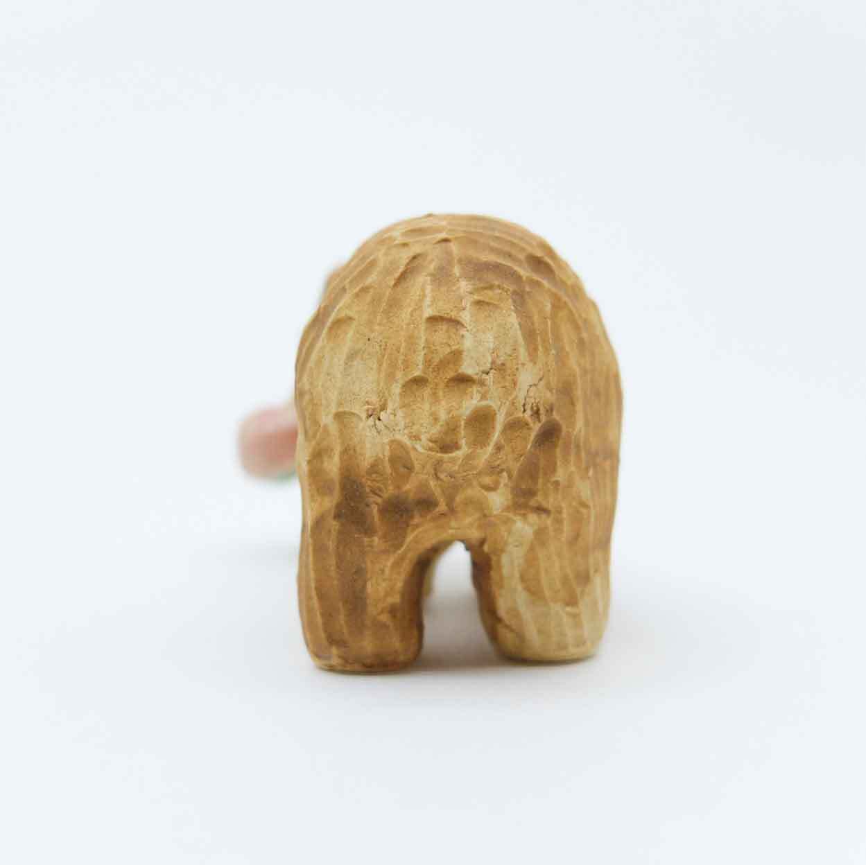 木彫り熊（桜餅）の置き物 / すずきたまみ / 陶芸作品