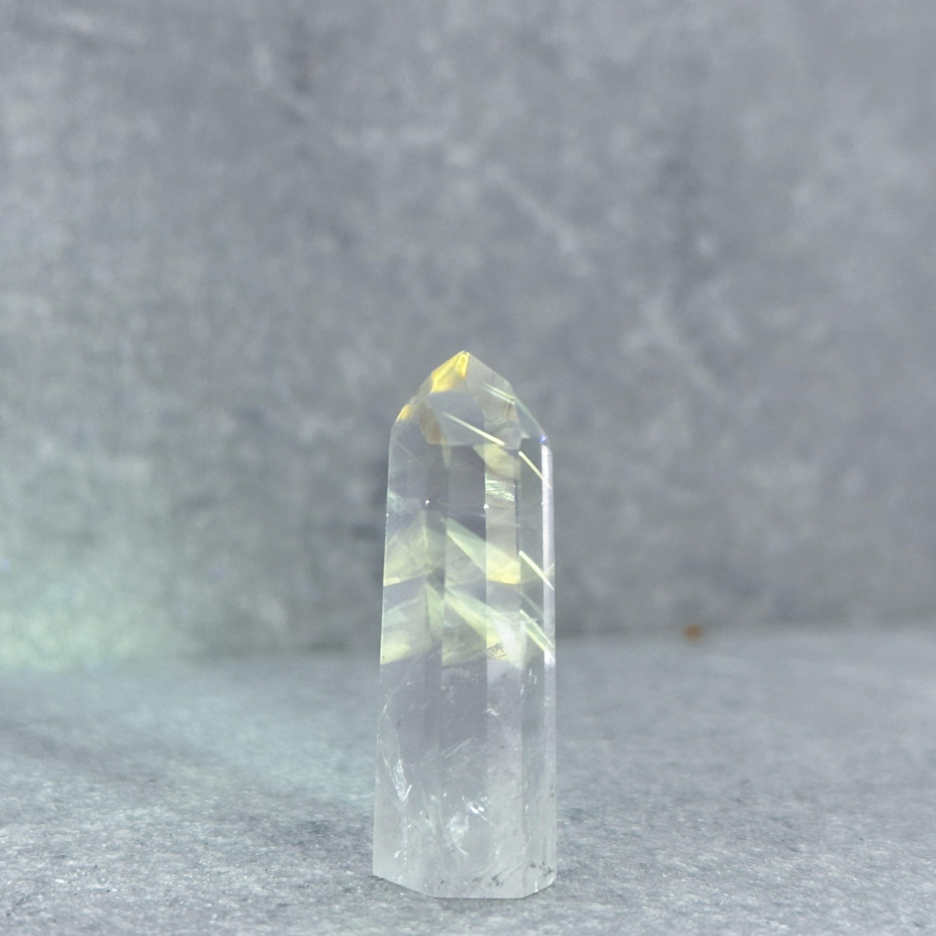 ハイグレード　UV蛍光　ラグジュアリー　アメジスト　タワー　置物 ハイグレード UV蛍光 ラグジュアリー アメジスト タワー 置物