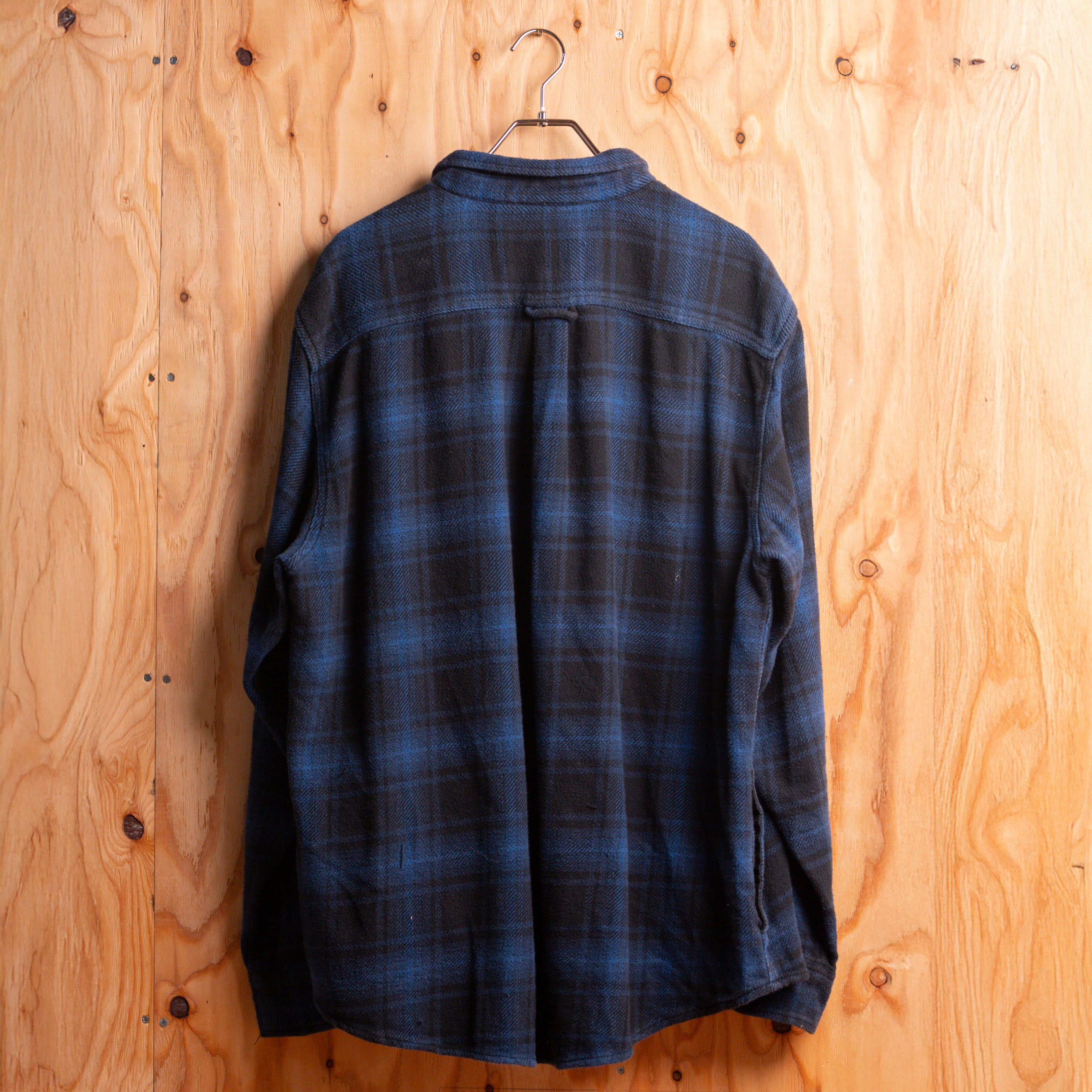 00s ORVIS フランネルシャツ オンブレチェック 紺 XL A694 ORVIS / Heavy Flannel Shirt – Leather Patch Tag XL | GVM VINTAGE