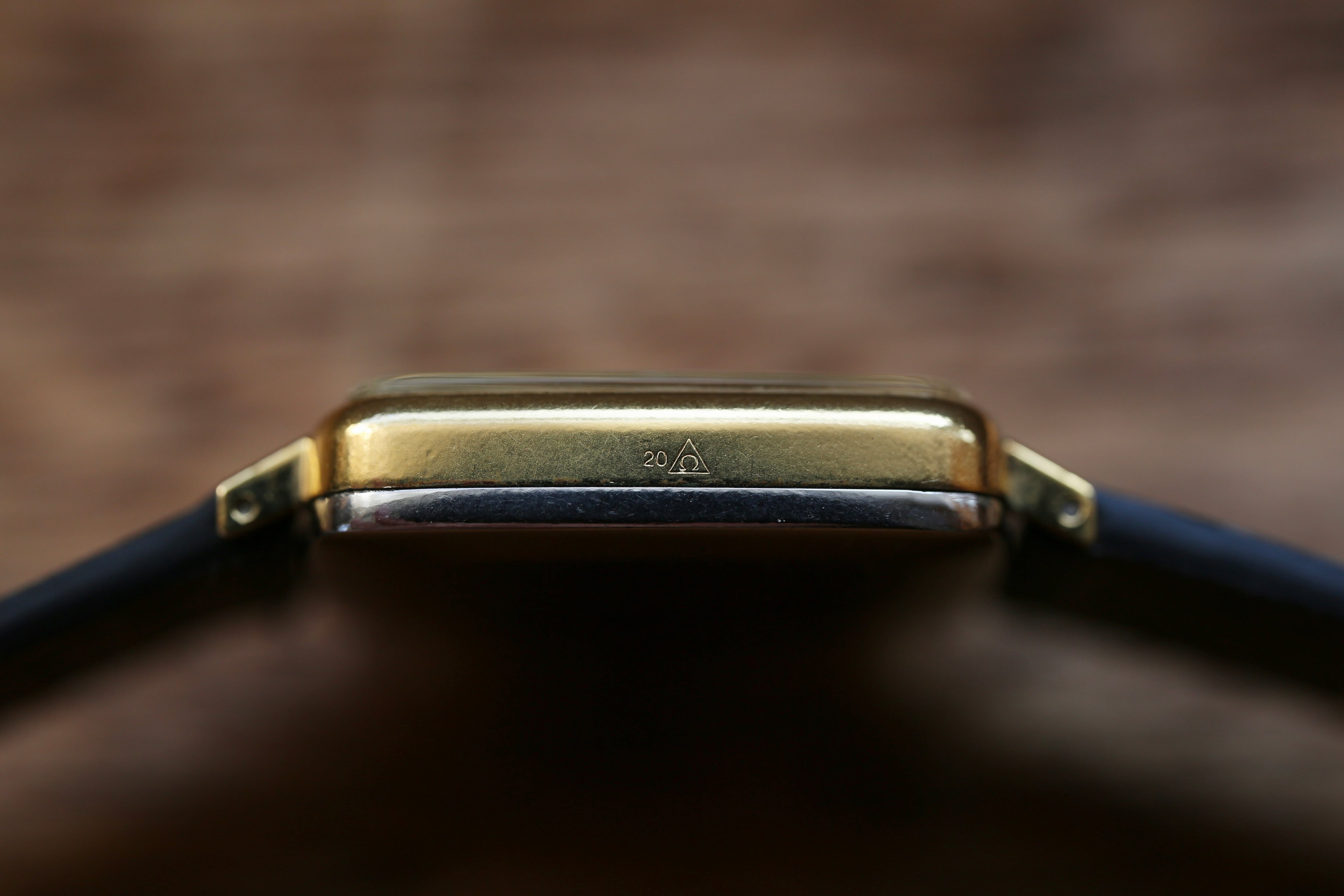 OMEGA 】1972年製 オメガ ジュネーブ ゴールド スクエア型 ローマン