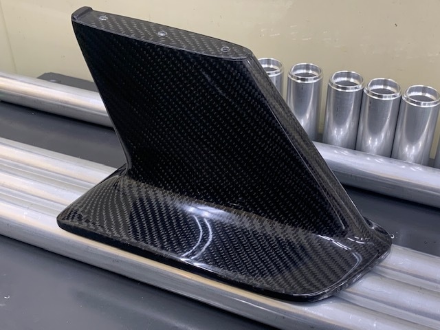 JURATECH R34 OEM style Wing Bracket ver.2 Carbon model / ジュラテック R34 純正タイプウイングステー ver2 カーボンモデル