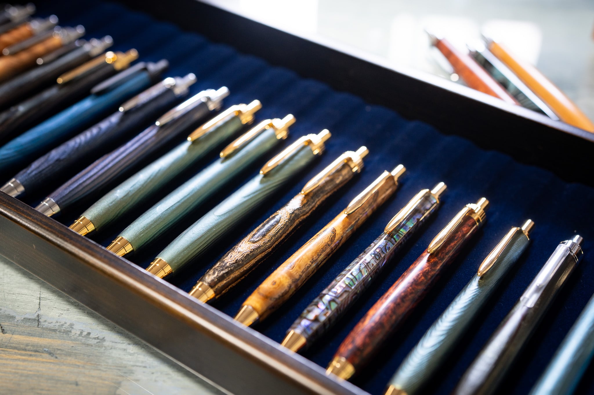 OUTLET 【翠煙】屋久杉 国産漆 ③ gold BP | 木軸ペン工房 金杢犀