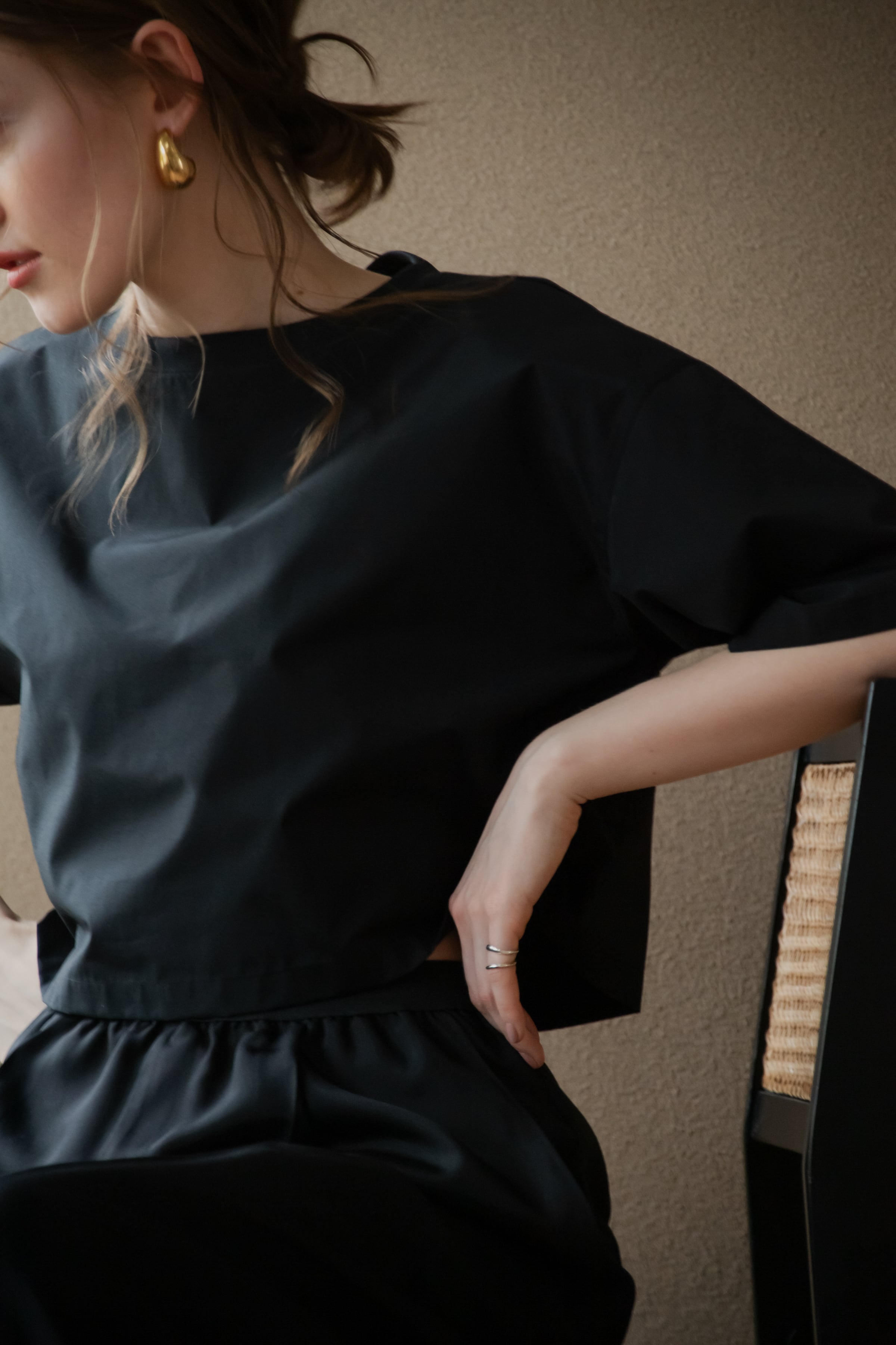 pois ポワ　blouse tee ブラック　美品 blouse tee【在庫調整】3〜5日営業日 | pois