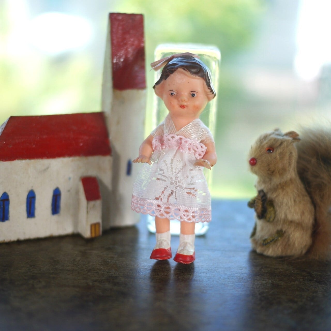 ピンクとホワイト レースドレス ARI ドイツ