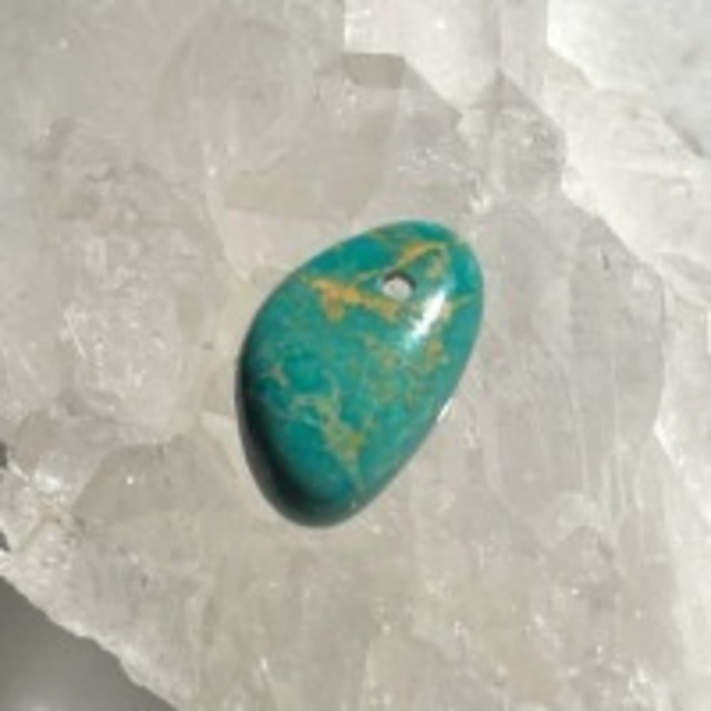 【SALE】【超美石】アリゾナ産　キングマンターコイズ　（穴あきタンブル）　5254