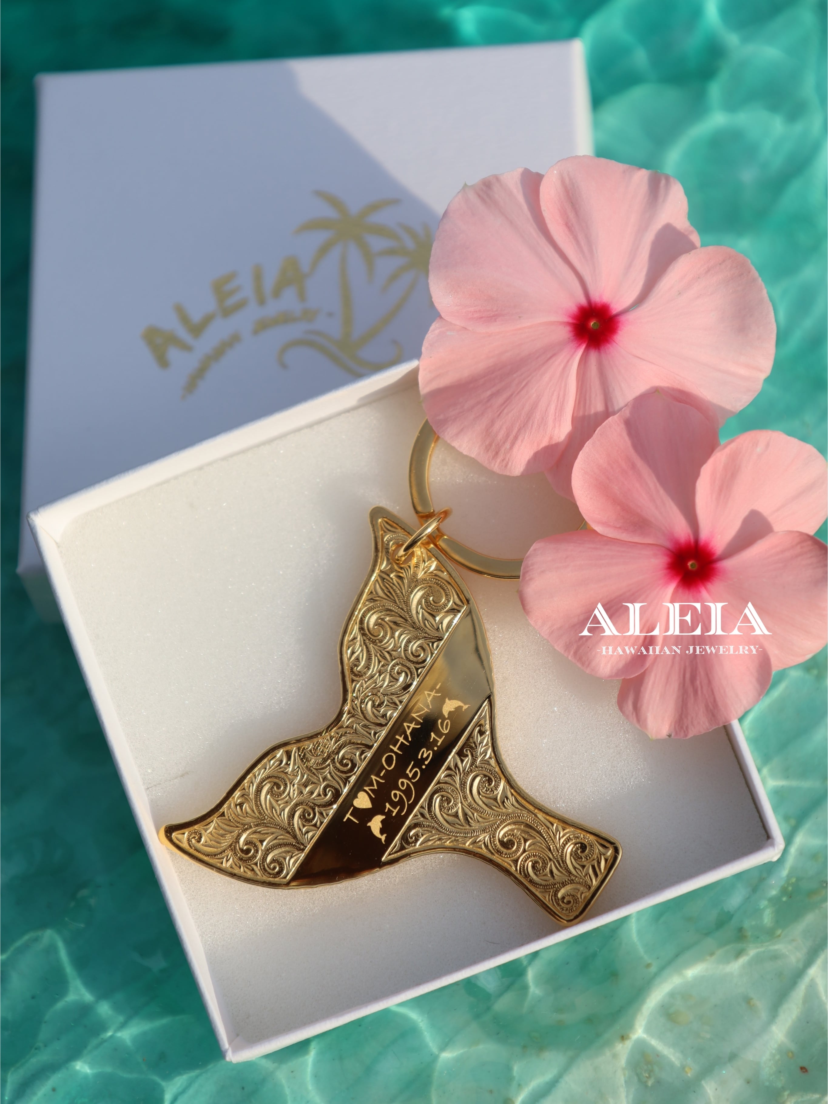 名入れ／メッセージ刻印無料】whale tail key ring [316L]ハワイアン