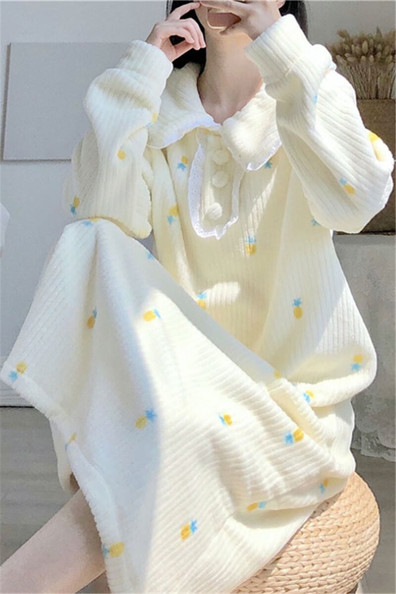 ふわふわ ロング丈 ルームウェア パジャマ 部屋着 寝巻き ナイトウェア ネグリジェ 膝下 ロング 袖あり 長袖 襟付き フレア Aライン もこもこ モコモコ かわいい 大人可愛い きれいめ シンプル カジュアル 大人 おしゃれ 大人女子 ラフ ラブリー キュート ガーリー ルーズ 柄 ふわふわ ロング丈 ルームウェア パジャマ 部屋着 寝巻き ナイトウェア