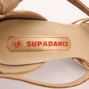 社交ダンス 衣装 SUPADANCE スーパダンス 2 W 靴 ダンスシューズ ラテン ベージュ系 ブラウン系 ゴールド系 茶色 ラメ ラインストーン ベルト ヒール 練習 レッスン 舞台 発表会 イベント ダンス ステージ レディース かわいい おしゃれ 大人