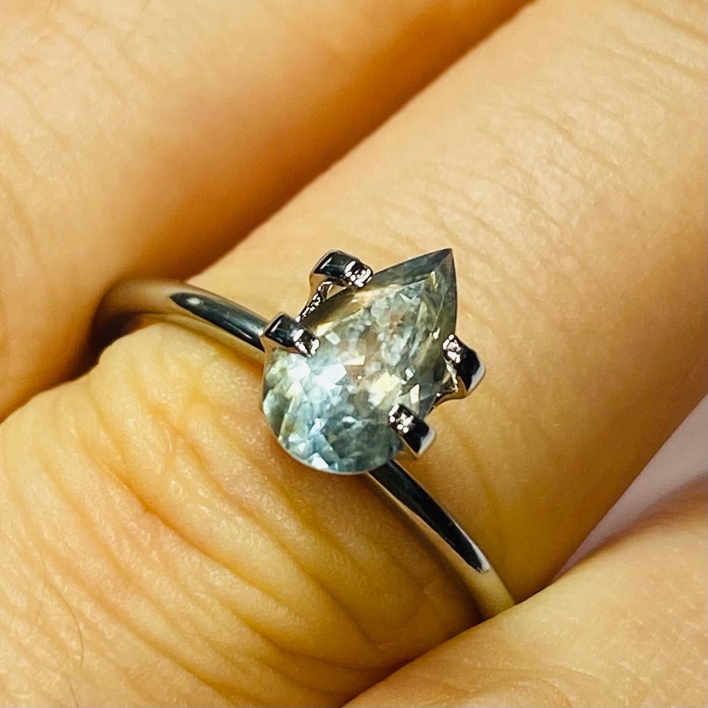 春の海 サンストーンアクアマリン