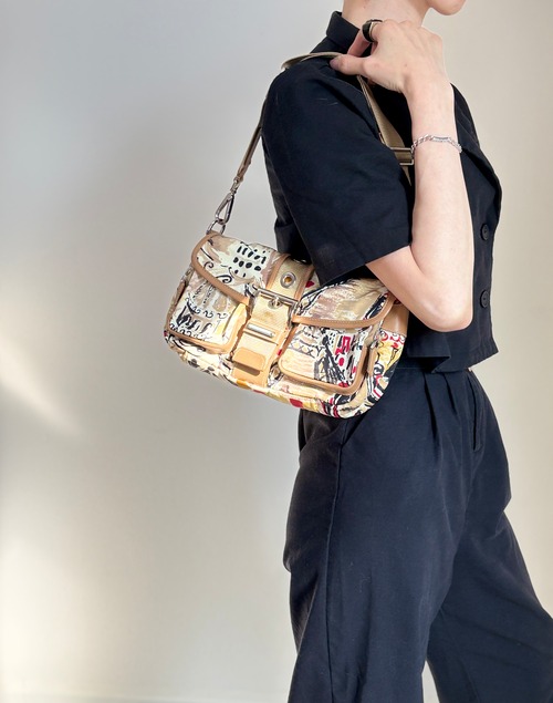 PRADA プラダ ショルダーバッグ ホワイト ブラウン フロントバックル キャンバス セミショルダーバッグ vintage ヴィンテージ オールド z5zzj2