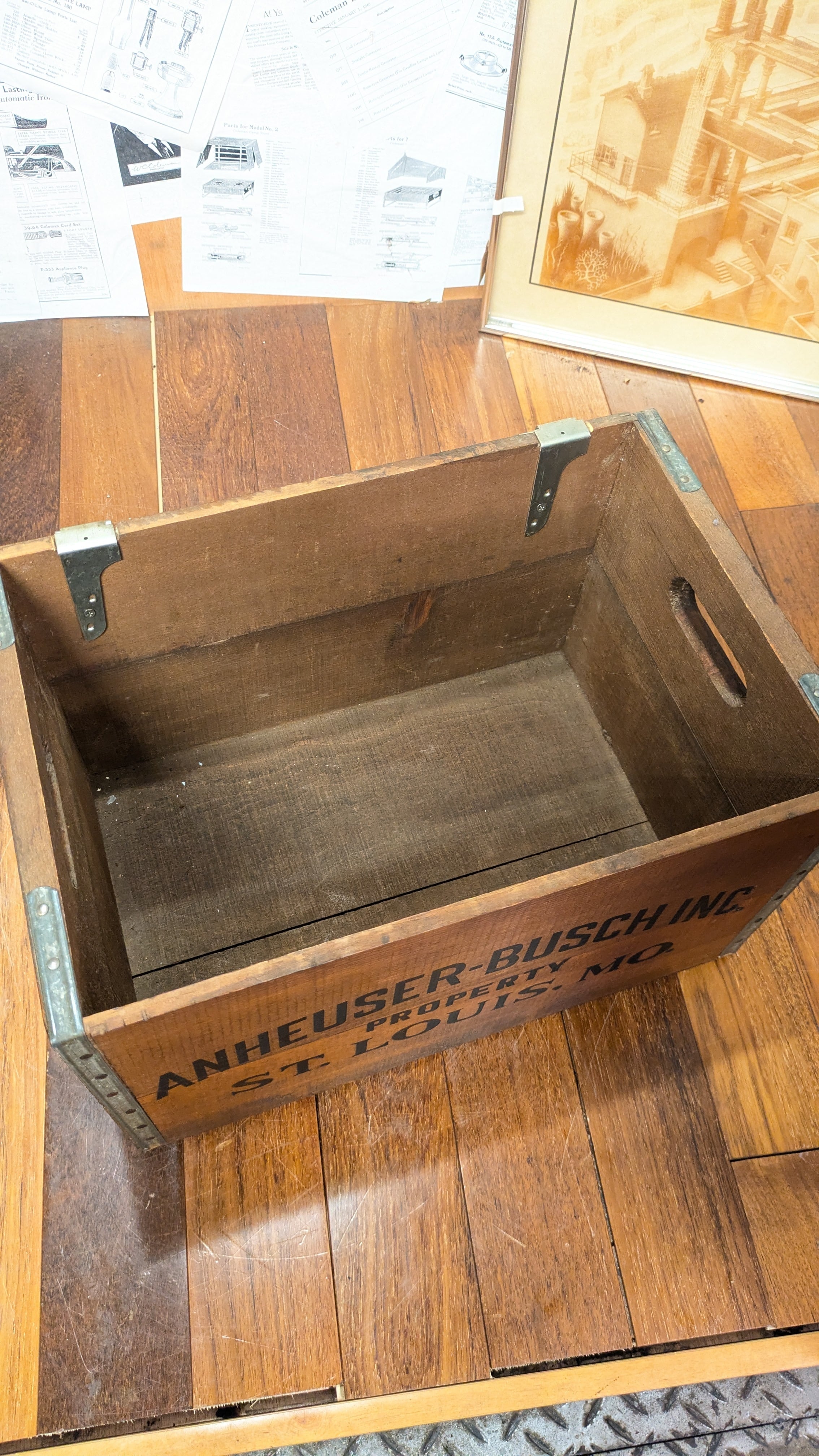 GOOD!! Vintage ANHEUSER-BUSCH BudWiser WoodBox Crate StorageBox