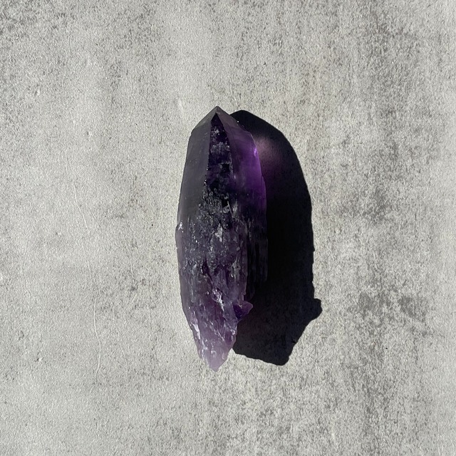 【ナイジェリア・チュチュクリフ産 アメジスト】tutu cliff ③ 鉱物 天然石 パワーストーン