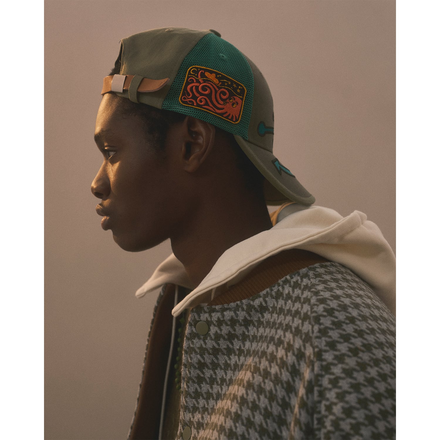 UNEEK BASEMNT - Discover independent style.