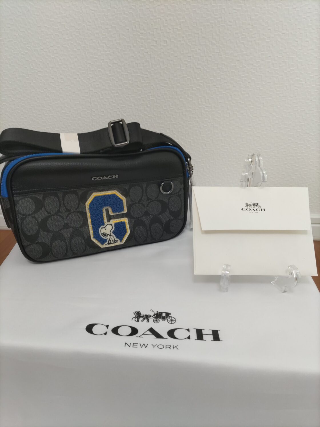COACH コーチ グラハム クロスボディ スヌーピー ショルダーバッグ 黒 
