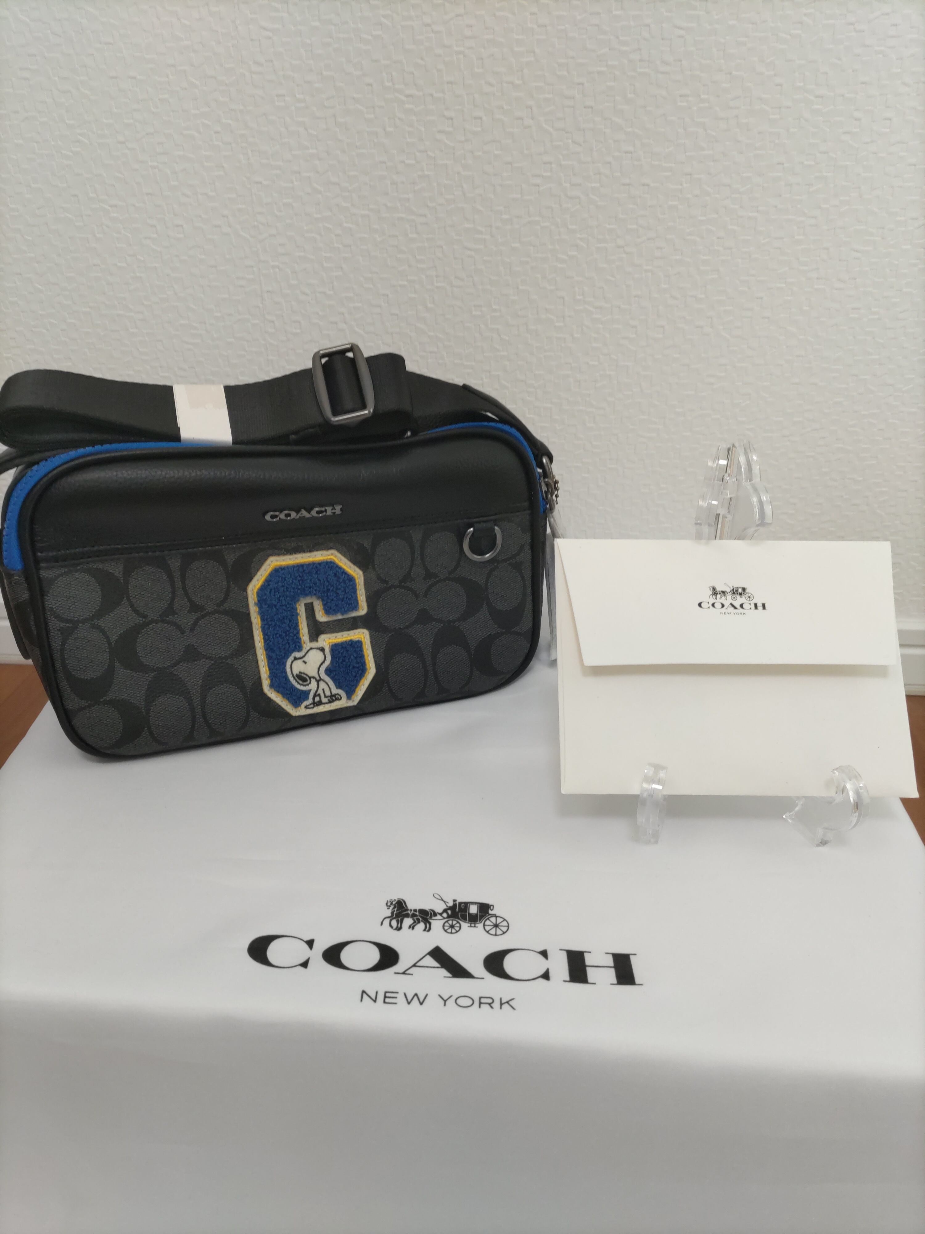 COACH コーチ グラハム クロスボディ スヌーピー ショルダーバッグ 黒  