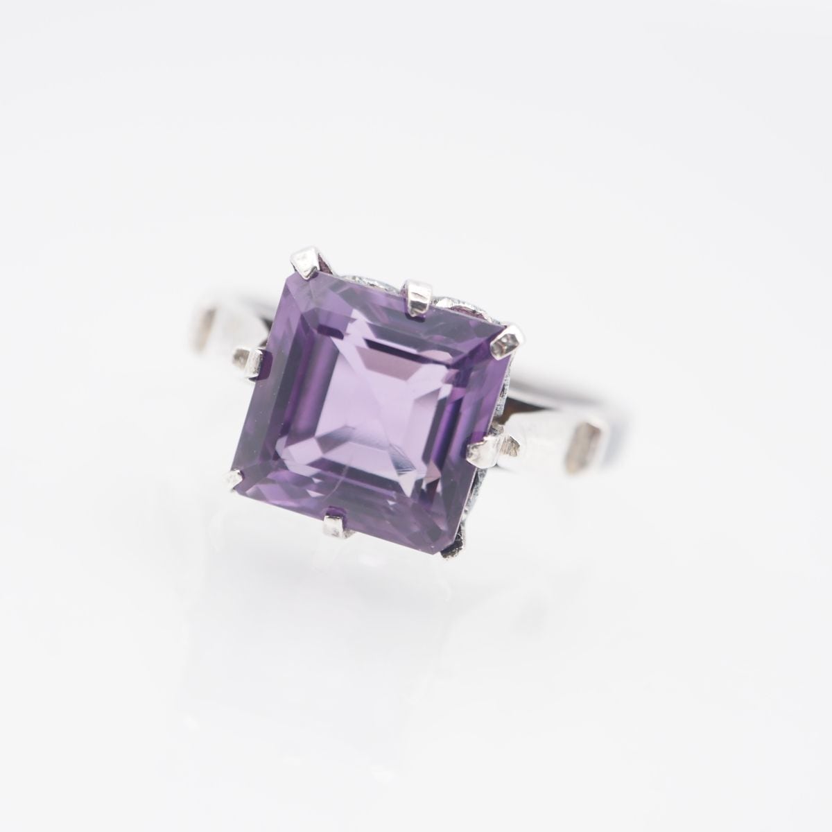 台座付き♡アメジスト ハート型21◇Amethyst◇天然石・鉱石