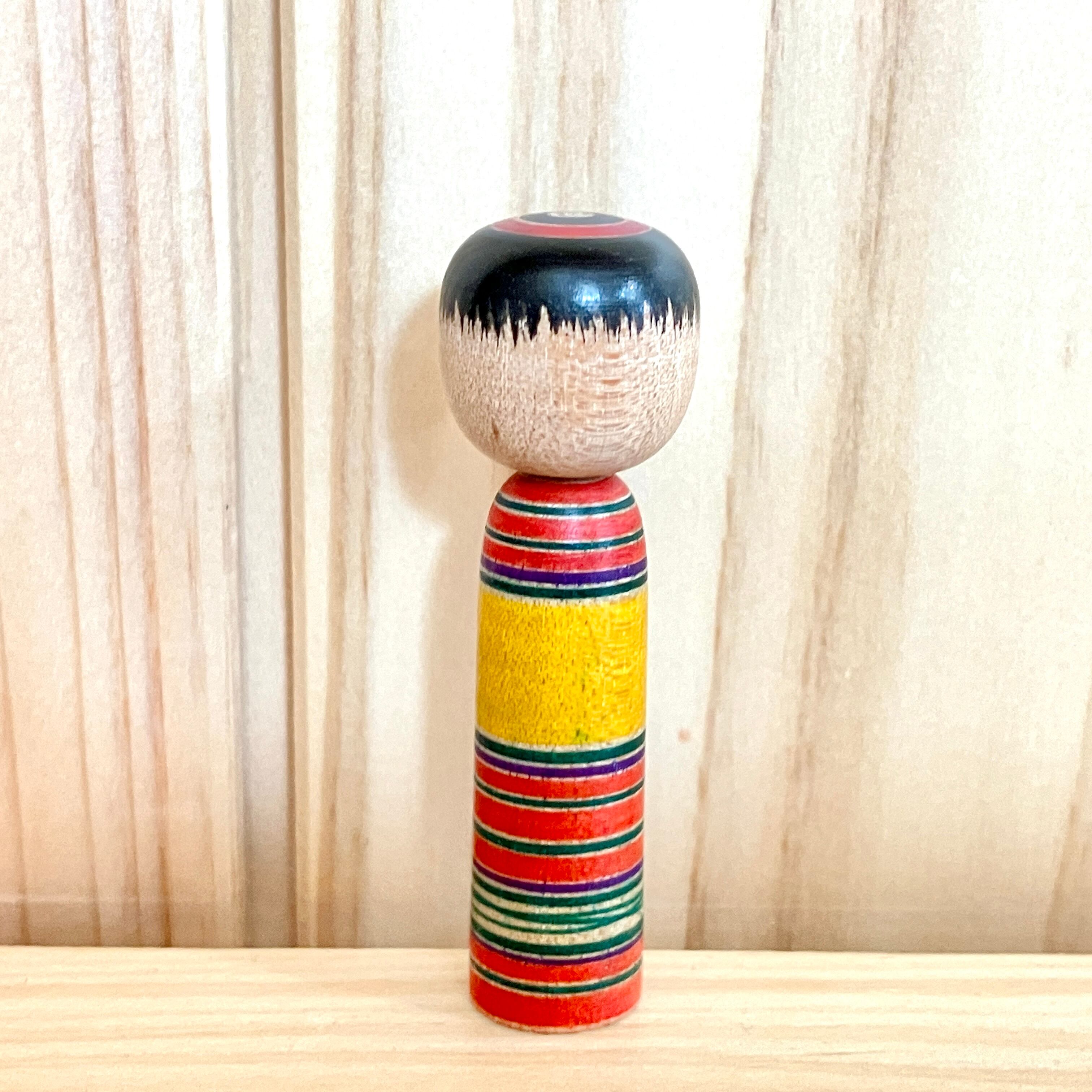 佐藤誠孝工人：弥治郎系】 極小寸 こけし 赤黄：1.5寸 4.5cm