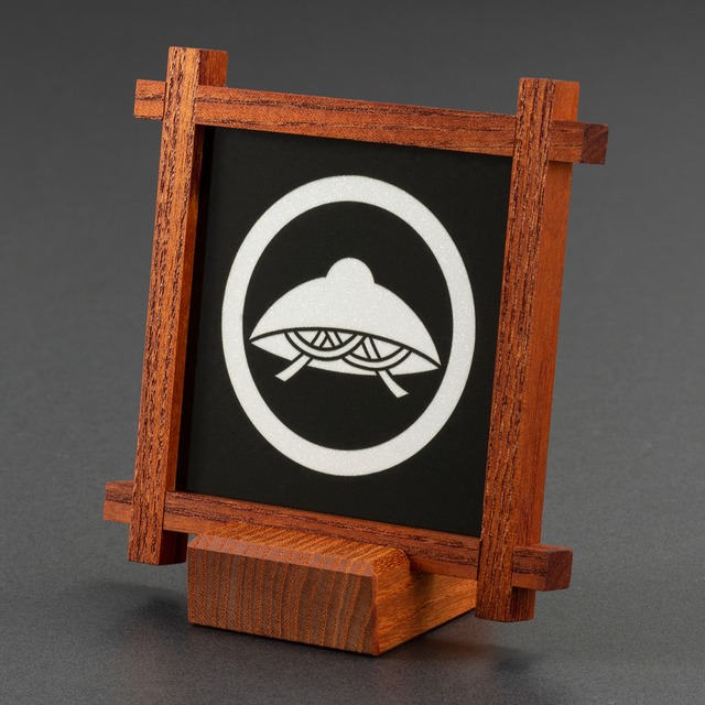 ［丸に笠］組子細工の家紋パネル