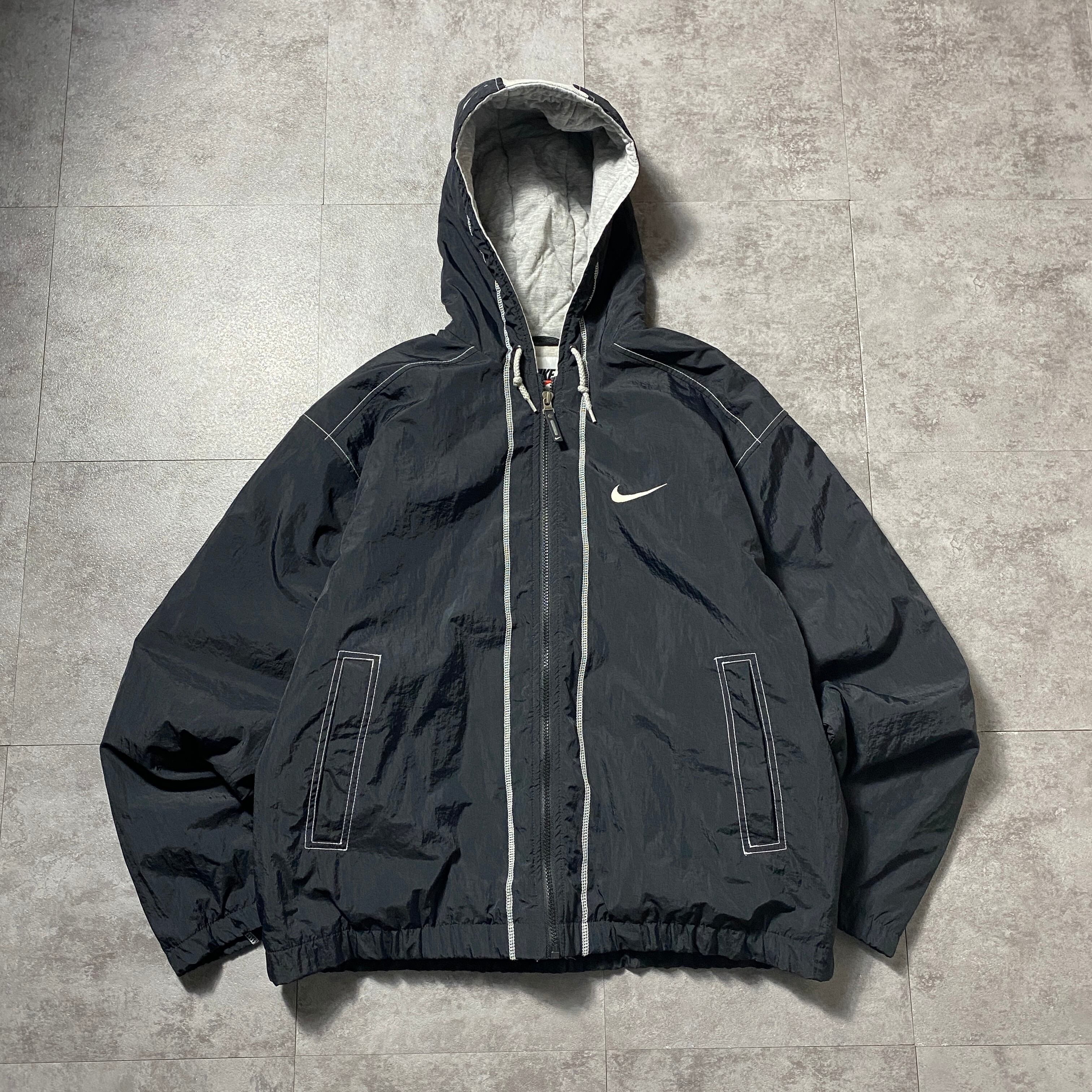 ナイキ　NIKE 中綿　ジャケット　90s 両面デザイン　ワンポイント刺繍　古着 90's NIKE ナイキ スウォッシュ 刺繍ワンポイント アームロゴ 中綿