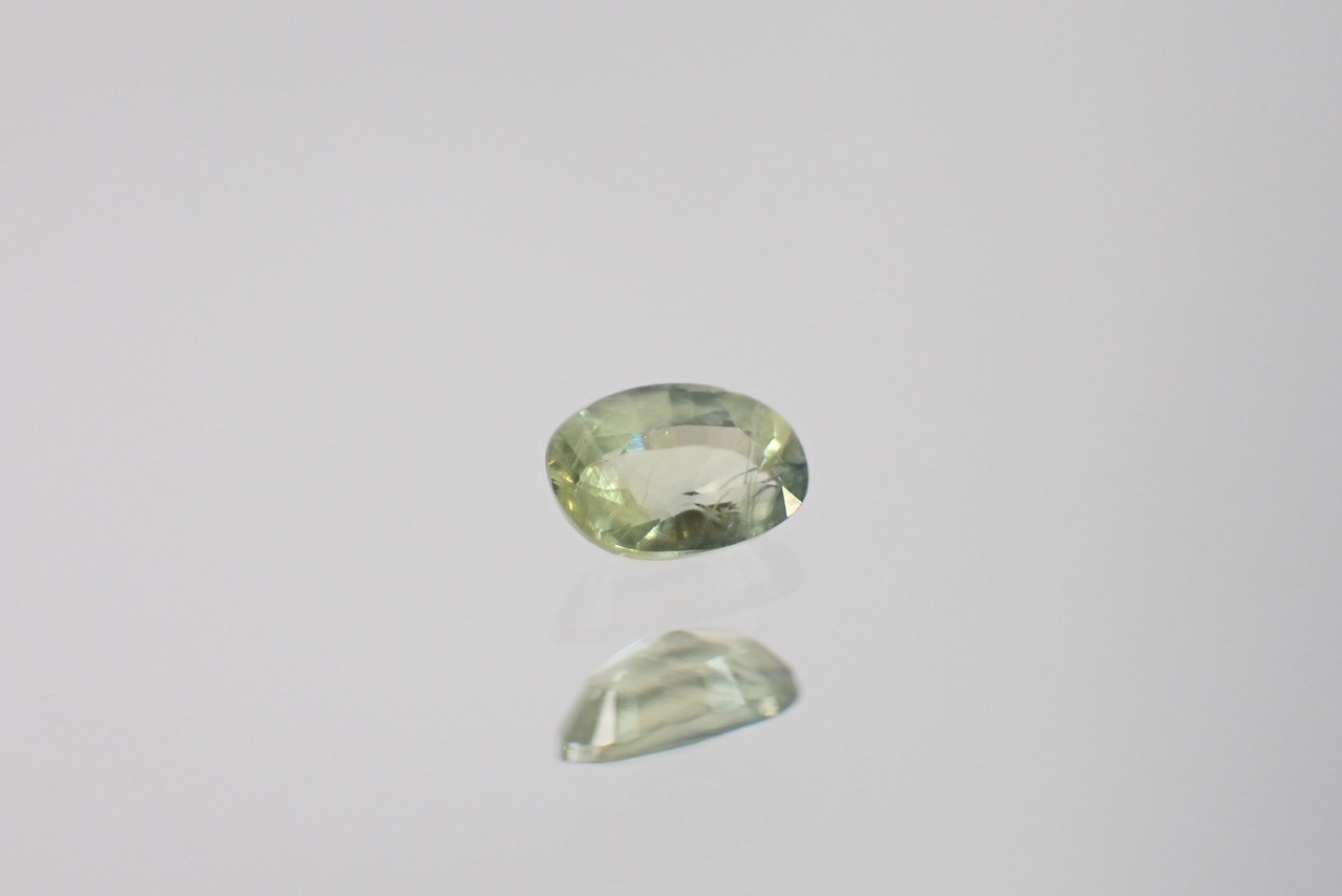 グリーンサファイア　0.35ct　[C1‐164]