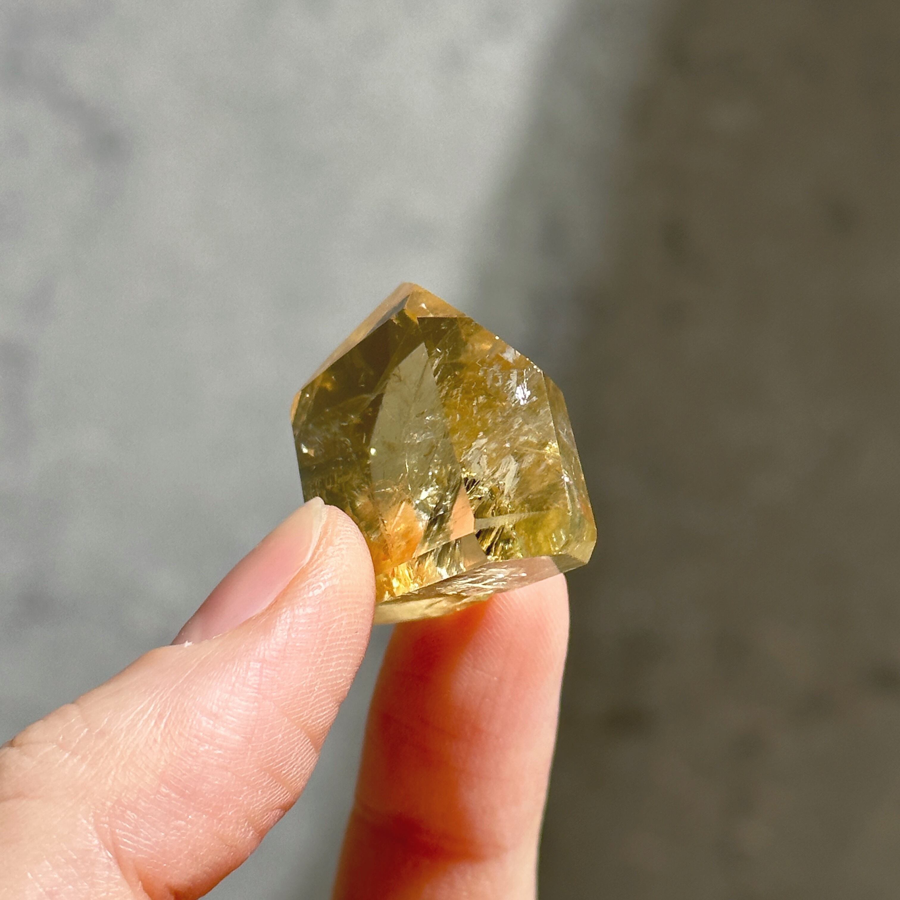 シトリン（黄水晶） タワー01◇ Citrine ◇ 天然石・鉱物