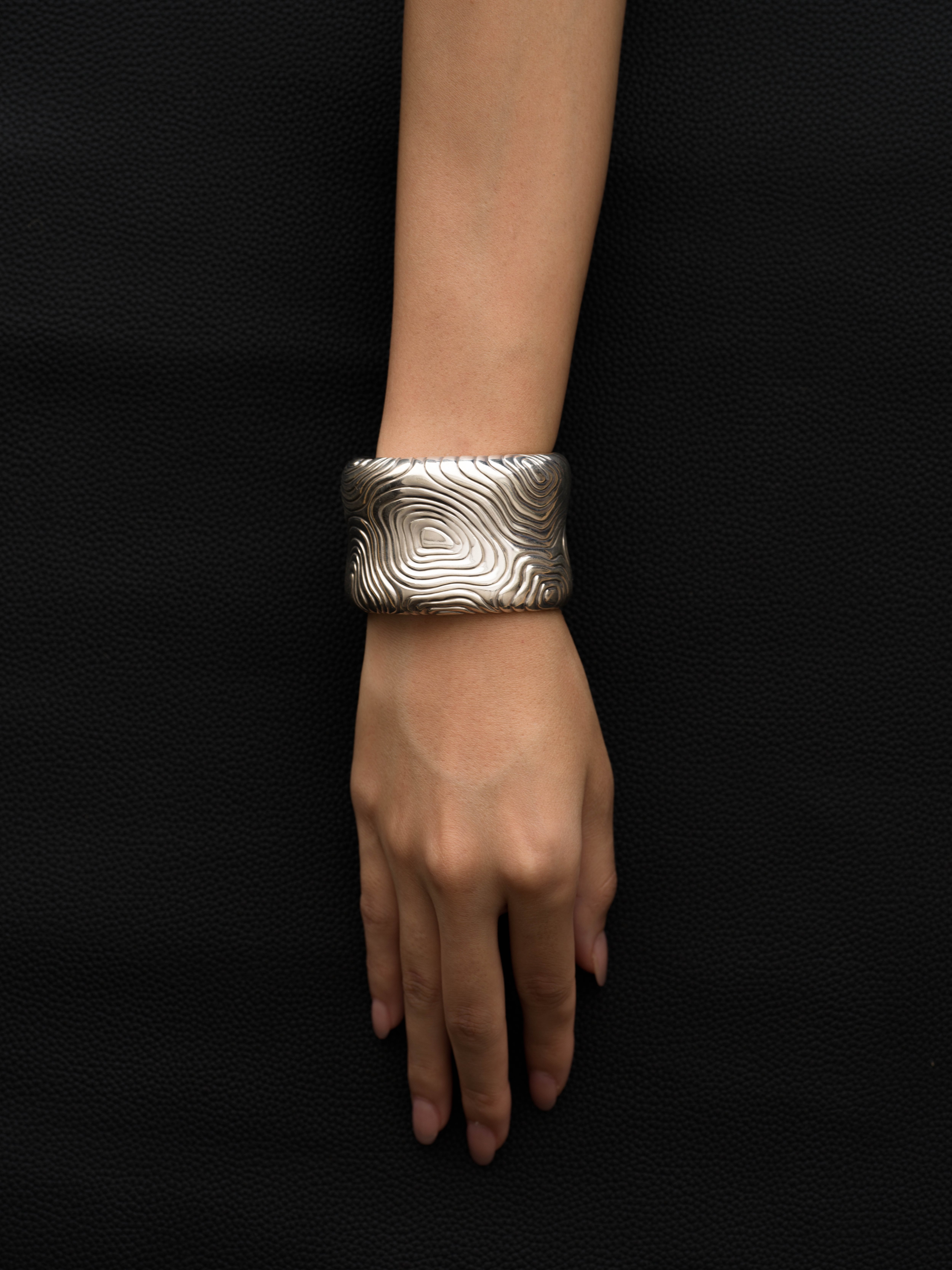 Wood Pattern Bangle | Fabulous Sounds