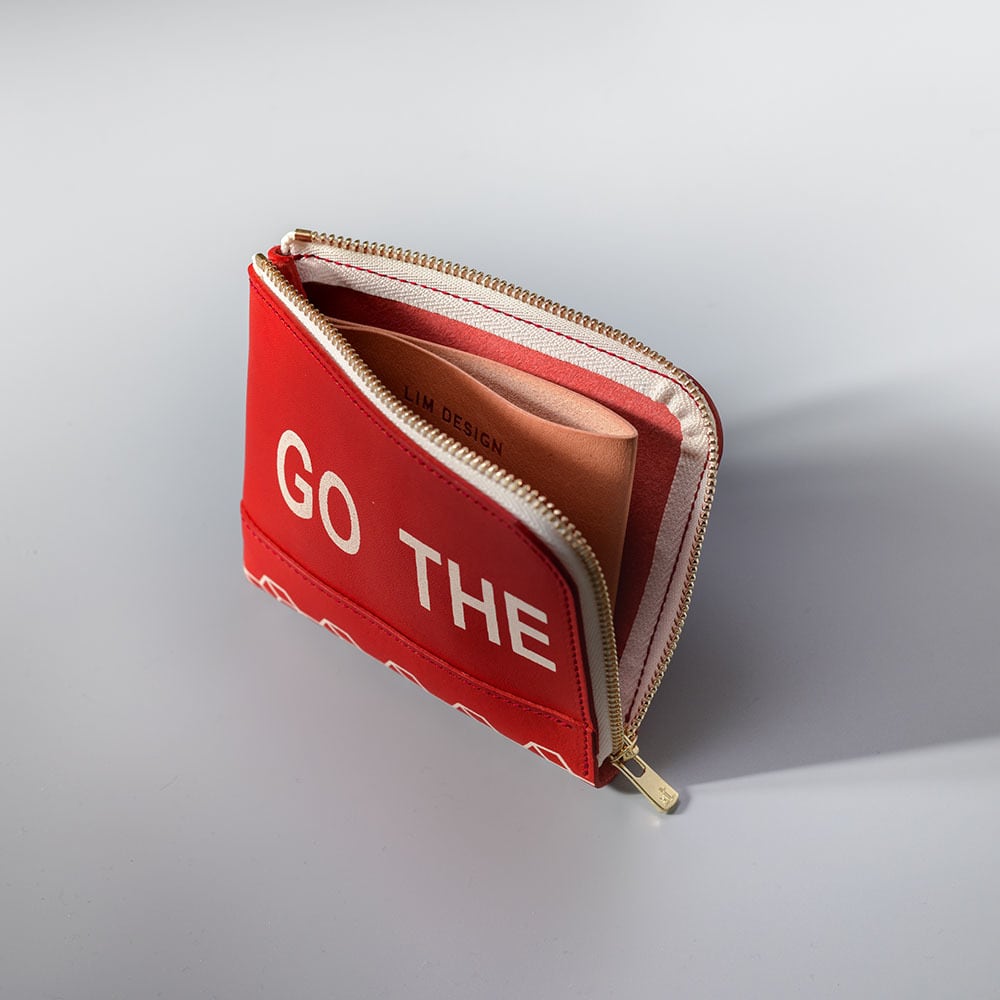 LIM Design ”GO THE PATHLESS WAY  財布 GO THE PATHLESS WAY / Less is bore” printed L zip small wallet