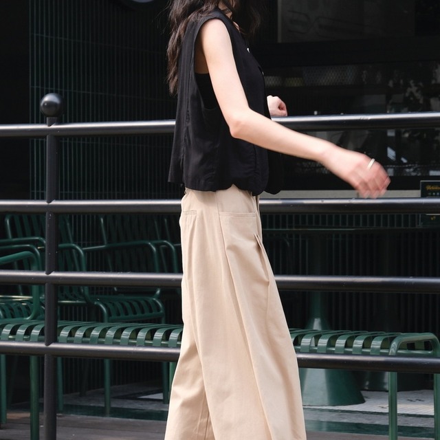 round hem short vest　10787