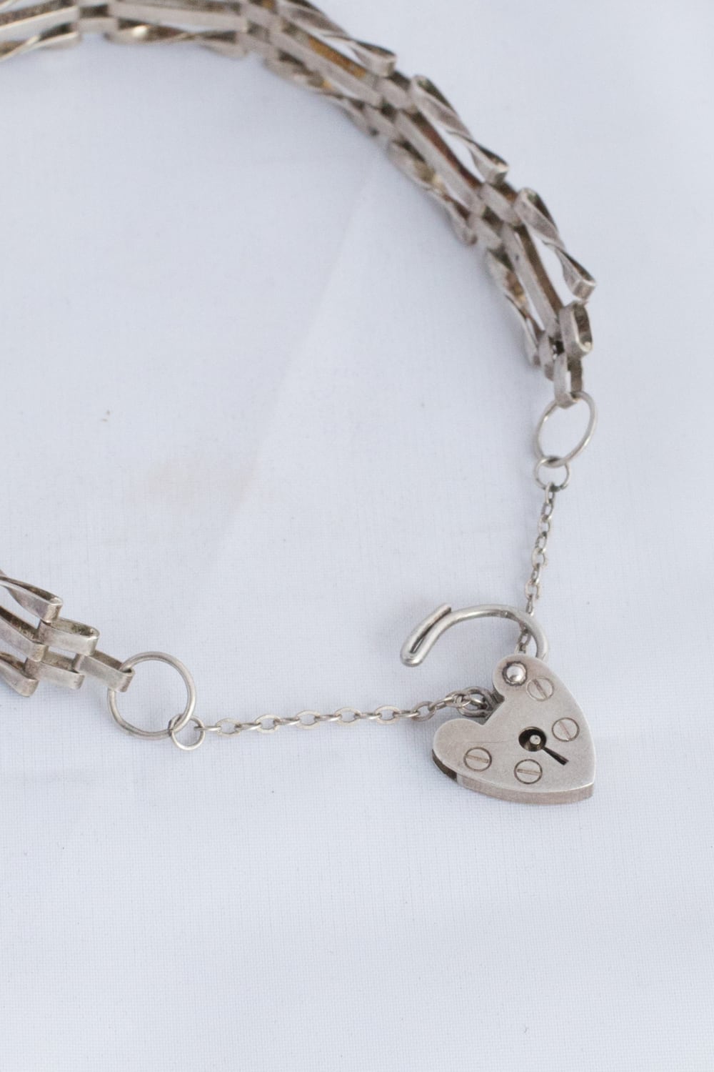 【Run Rabbit Run Vintage】Padlock bracelet silver | ACCIDENT online-shop  powered by BASE