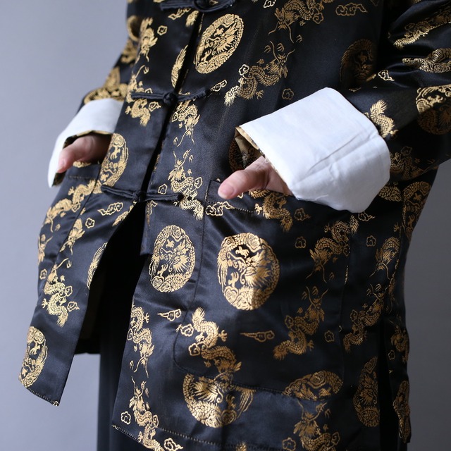 "black×gold×white" coloring dragon motif pattern over silhouette china shirt