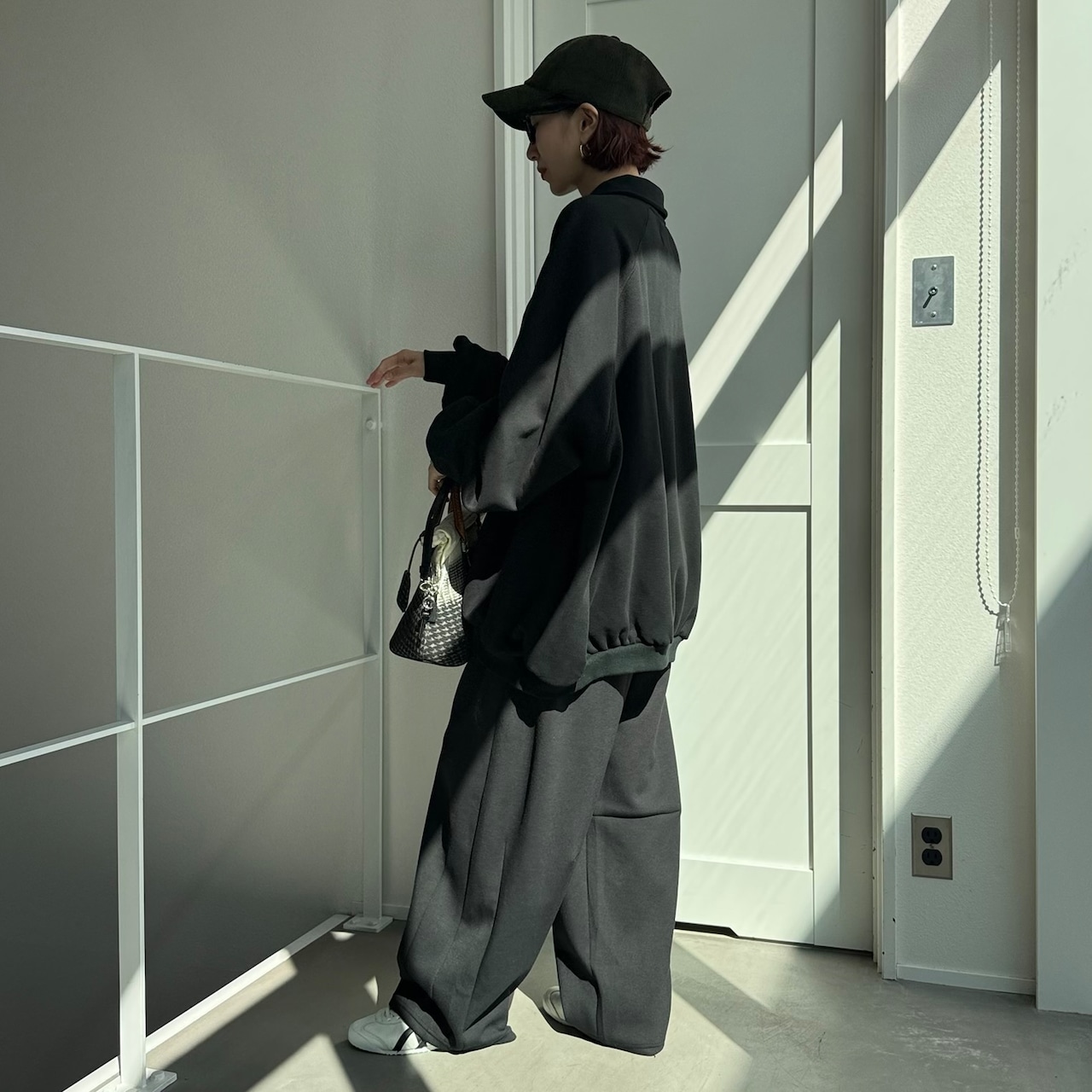 《名古屋先行販売》CFT.logo half sweat SH/black-logo white