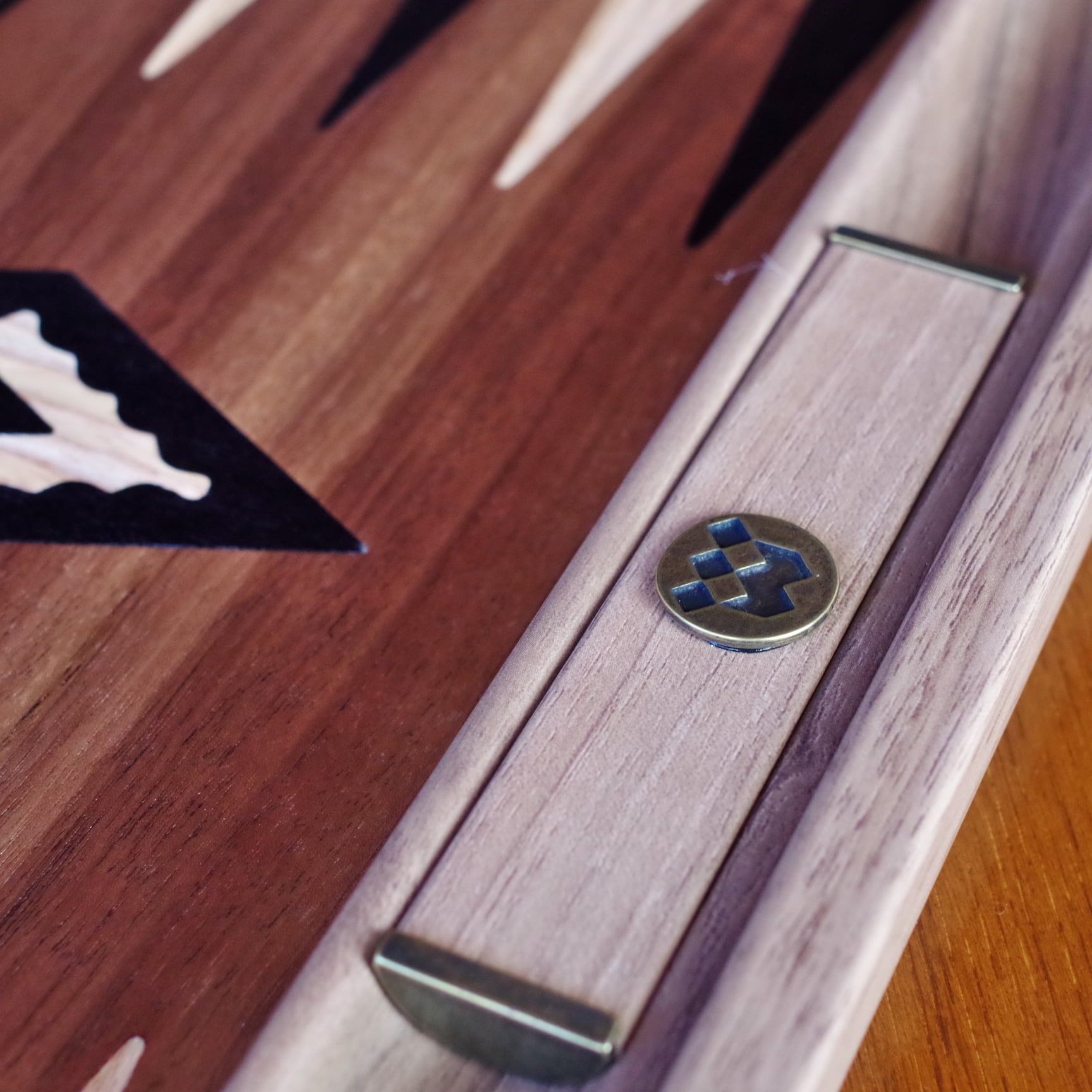 バックギャモン(ギリシャ製・モノプロス社) | 木のおもちゃ専門店