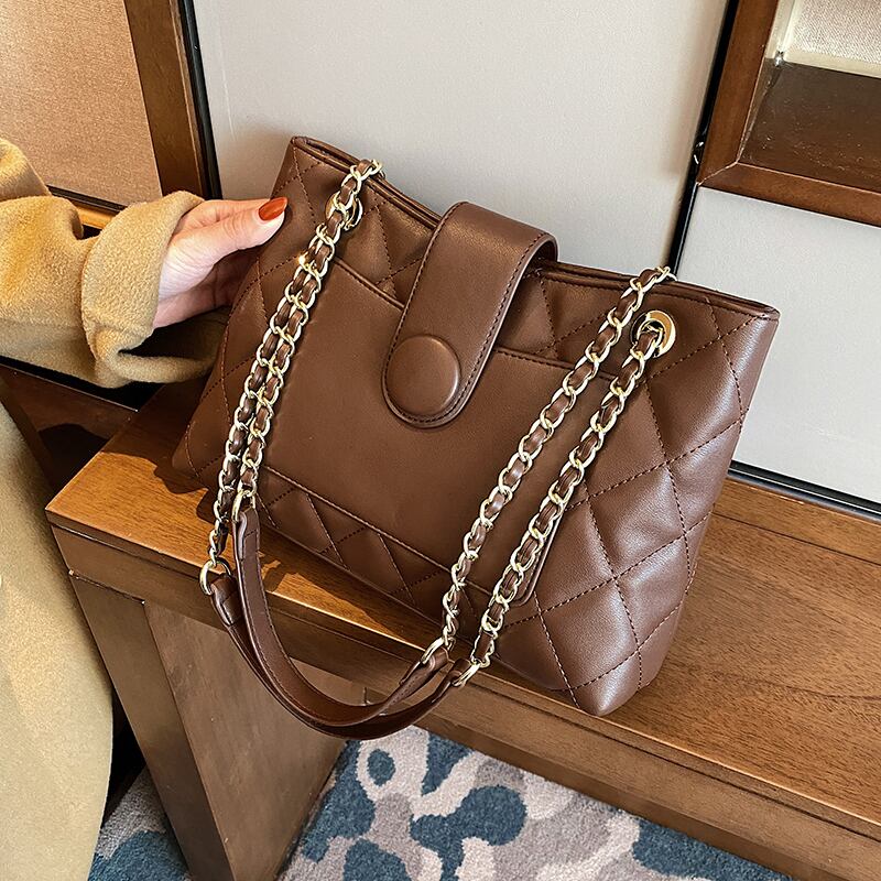 レッドスタンダードチェーン スタイルショルダーバッグ レトロ メッセンジャーバッグ 手作りハンドバック33347799150