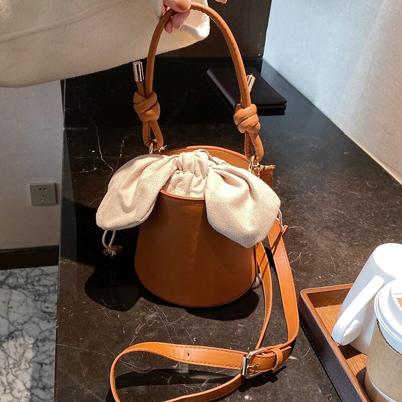 スタイルミニオータムウィンターレッドシングル 秋物 冬物 メッセンジャーバッグ ミニバッグ Tiancai_Wing_Bag87757480202