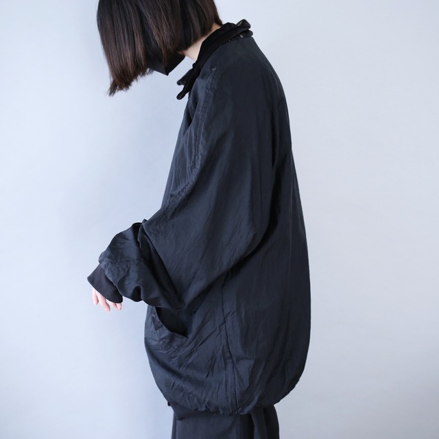 "reversible" velours×nylon switching design over silhouette blouson