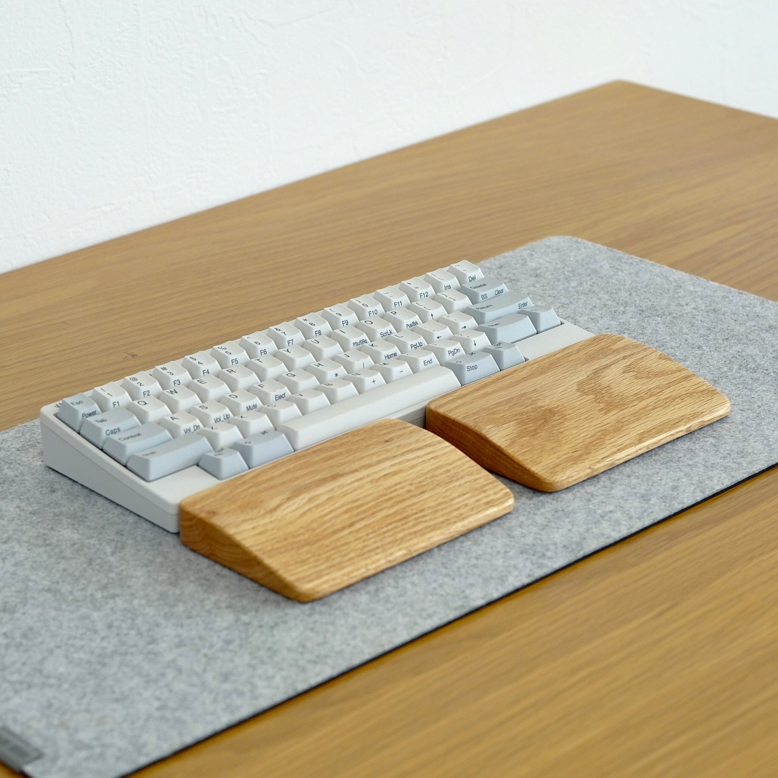 ｳｫﾙﾅｯﾄ無垢材】分割タイプリストレスト オスモオイル仕上げ | BE CRAFT